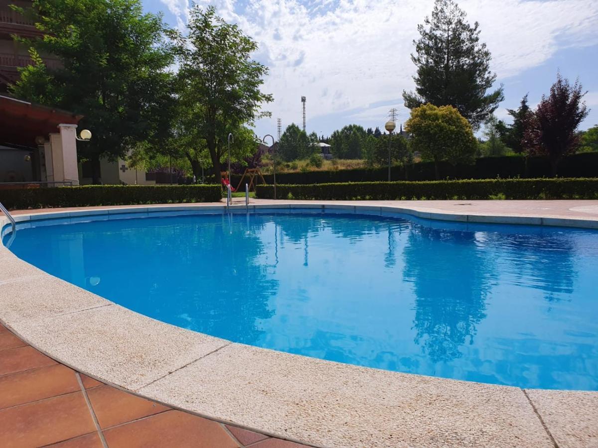 Apartamento Goxoa Jaca Luaran gambar